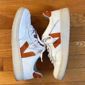 Veja V-12 White and Orange Women's Lace Up Tie On Sneakers Tennis Shoes Size 7